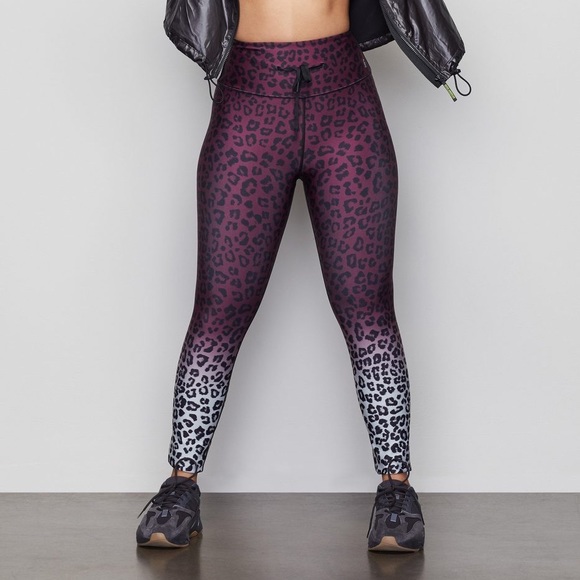 NWT Good American Cinched Waist Legging Leopard - Picture 5 of 8